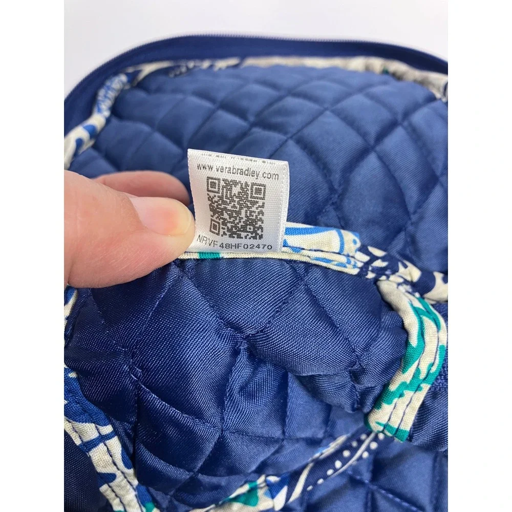 Vera Bradley santiago cosmetic Bag Women Small Blue Floral Good Quilted Travel
